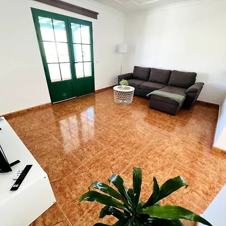 Kalendra Jable Amplia Y Tranquila Cerca Del Mar Guatiza