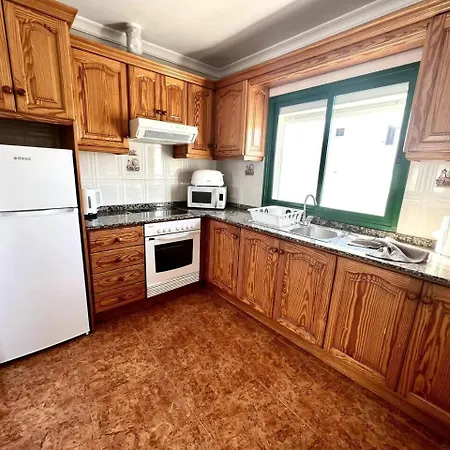 Kalendra Jable Amplia Y Tranquila Cerca Del Mar Guatiza