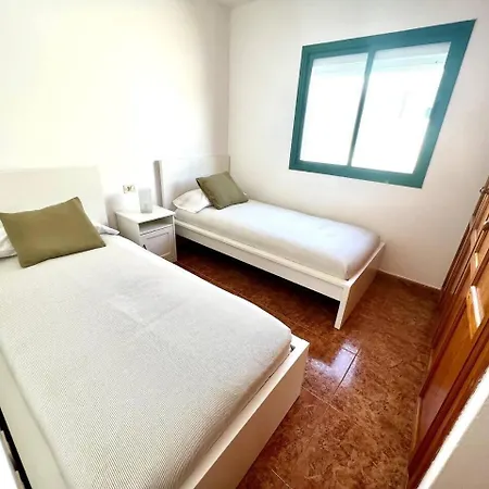 Kalendra Jable Amplia Y Tranquila Cerca Del Mar Guatiza